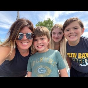 Meet your Posher, Kari